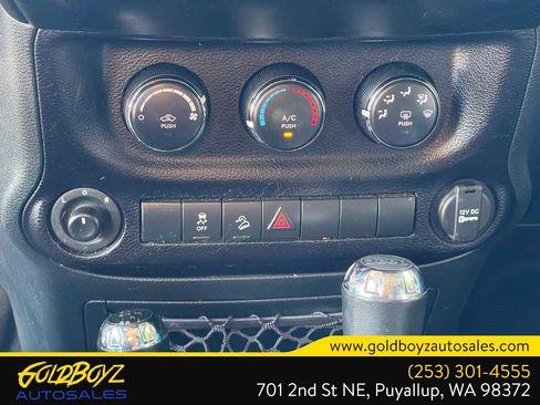 Used 2016 Jeep Wrangler Unlimited Sport w/ Quick Order Package 24S AWD/4WD image 31