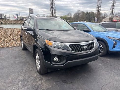 Used 2013 Kia Sorento LX w/ Convenience Pkg image 3
