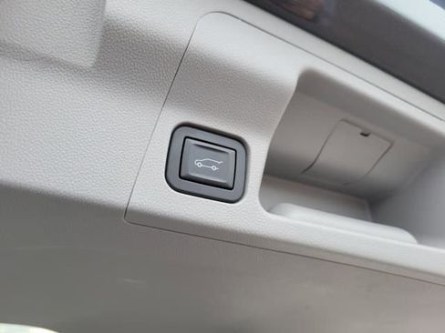 Used 2019 GMC Acadia SLT image 18