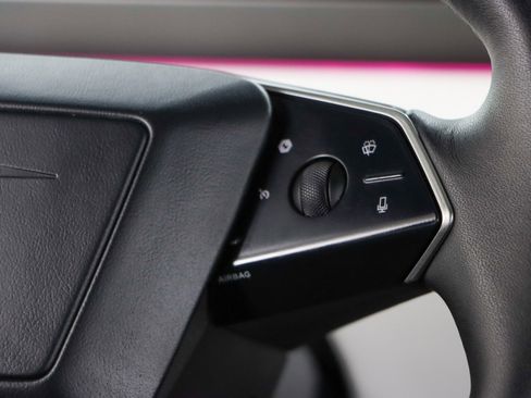 Used 2024 Tesla Cybertruck AWD Crew Cab image 14