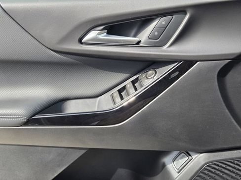 New 2026 Chevrolet Equinox LT FWD image 18