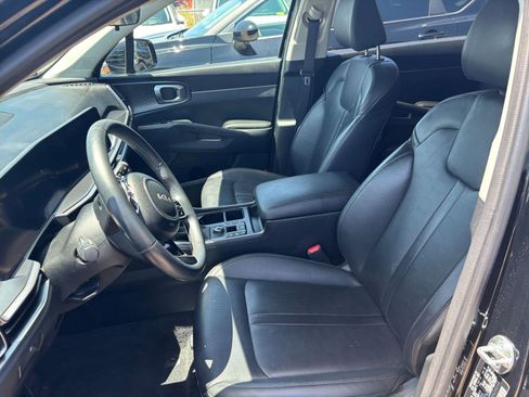 Used 2024 Kia Sorento S FWD image 29