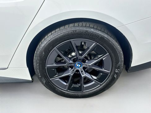 Used 2023 BMW i4 eDrive40 w/ Premium Package RWD image 11