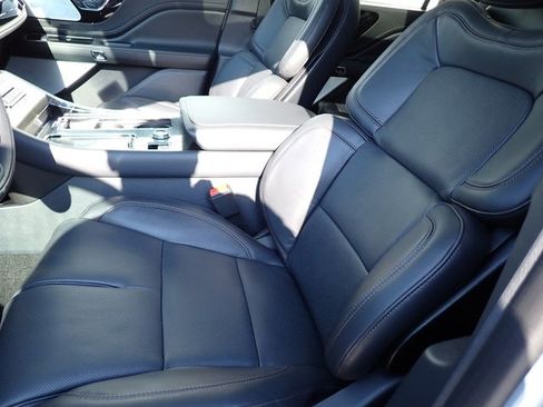 New 2025 Lincoln Aviator Reserve w/ Luxury Package image 15