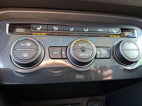 Used 2019 Volkswagen Tiguan SEL AWD/4WD image 19