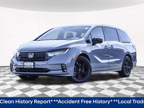 Used 2023 Honda Odyssey Sport image 2