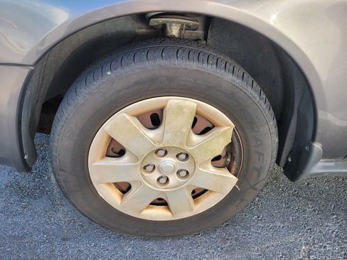 Used 2003 Ford Taurus LX FWD image 9