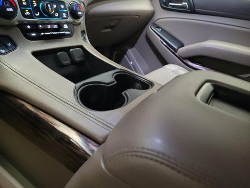 Used 2018 GMC Yukon SLT w/ Premium Edition RWD image 26