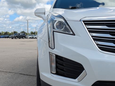 Used 2018 Cadillac XT5 AWD image 10