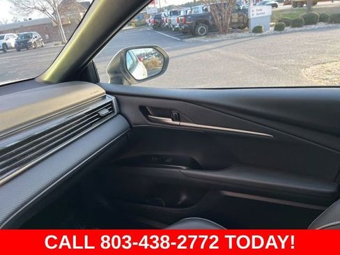 Used 2025 Toyota Camry SE w/ Convenience Package image 26