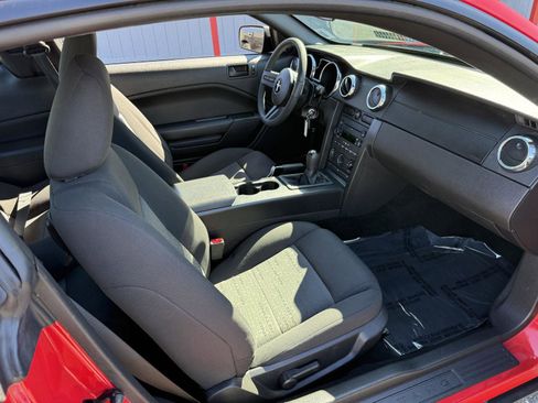 Used 2007 Ford Mustang Deluxe image 14