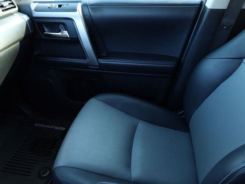 Used 2019 Toyota 4Runner SR5 image 10