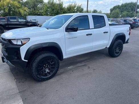 New 2026 Chevrolet Colorado Trail Boss AWD/4WD image 1