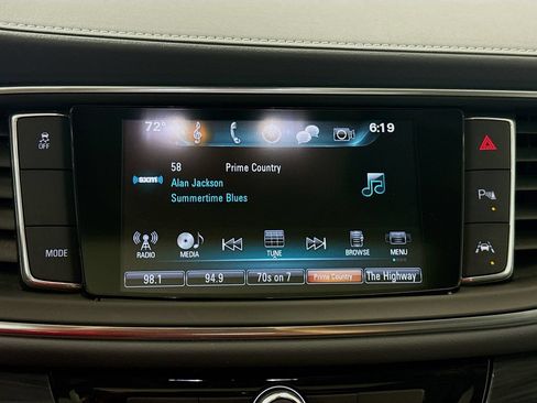Used 2019 Buick Enclave Premium w/ Experience Buick Package FWD image 14