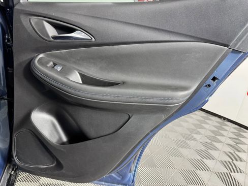 Used 2025 Buick Encore GX Sport Touring w/ Advanced Technology Package image 42