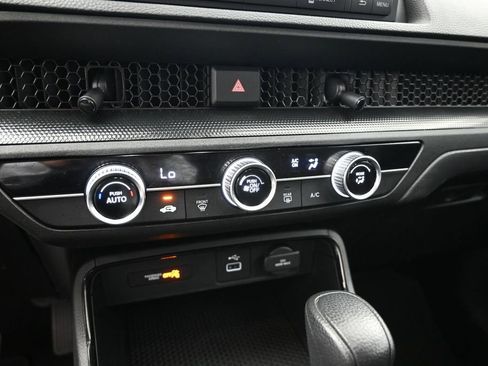 Used 2025 Honda CR-V LX image 14
