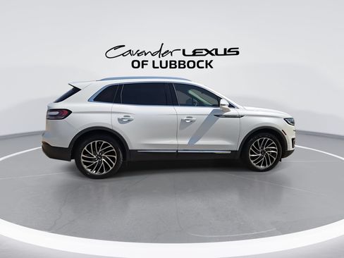 Used 2020 Lincoln Nautilus Reserve w/ Equipment Group 201A FWD image 9