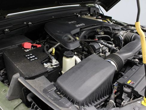 Used 2021 Jeep Wrangler Unlimited Sport AWD/4WD image 15