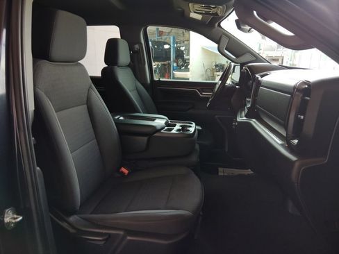 Used 2022 Chevrolet Silverado 1500 RST AWD/4WD image 13
