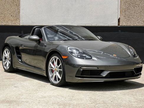 Used 2021 Porsche 718 Boxster S RWD image 8
