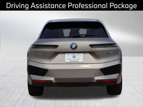 Used 2024 BMW iX xDrive50 w/ Premium Package AWD/4WD image 8