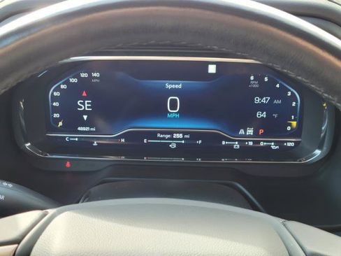 Used 2023 Chevrolet Suburban High Country AWD/4WD image 14