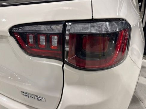 Used 2020 Jeep Compass Latitude FWD image 34