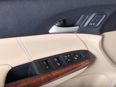 Used 2012 Honda Accord EX-L image 21