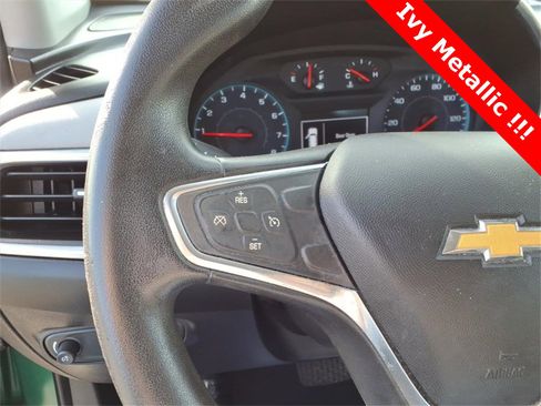 Used 2018 Chevrolet Equinox LS image 21