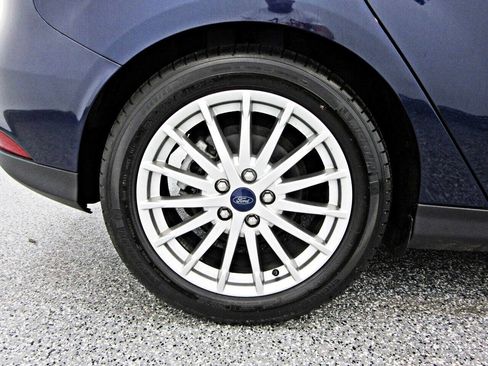 Used 2016 Ford Focus Electric Hatchback FWD image 26