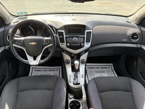 Used 2014 Chevrolet Cruze LT image 14