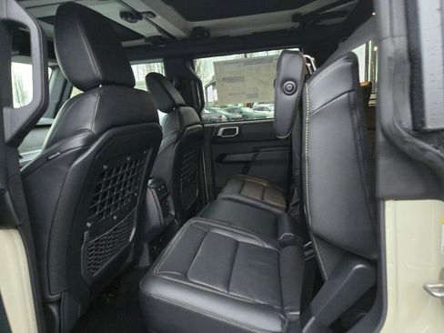 New 2025 Ford Bronco Badlands AWD/4WD image 10