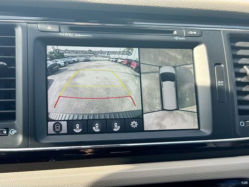 Used 2018 Kia Sedona SX Limited image 15