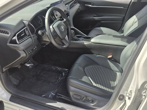 Used 2023 Toyota Camry SE FWD image 10