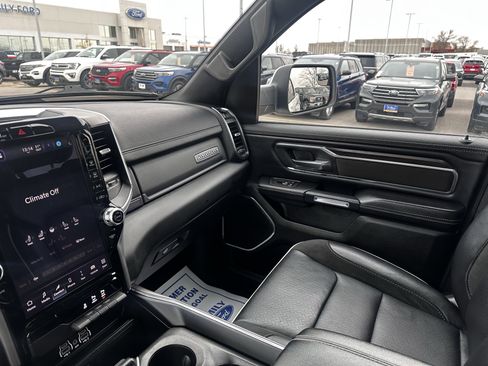Used 2025 RAM 1500 Laramie image 11
