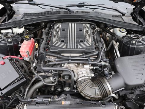 Used 2018 Chevrolet Camaro ZL1 RWD image 12