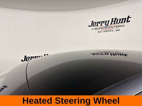 Used 2023 Tesla Model 3 Standard Range image 13