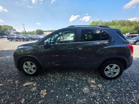 Used 2016 Chevrolet Trax LT FWD image 8
