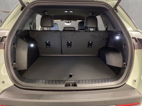 New 2026 Chevrolet Equinox ACTIV w/ Convenience Package III image 13