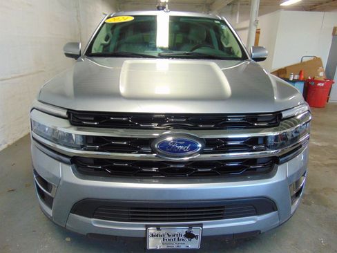 Used 2024 Ford Expedition Max Limited image 3