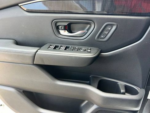 Used 2025 Honda Pilot Elite image 9