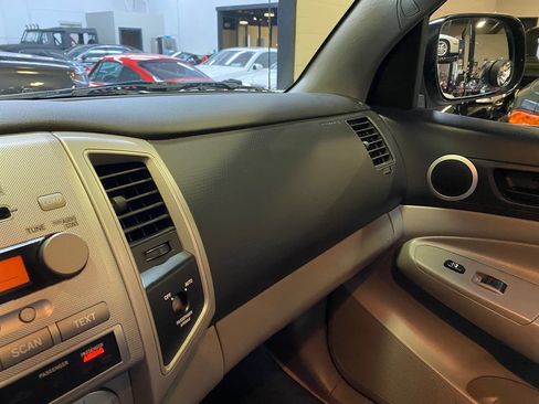 Used 2006 Toyota Tacoma PreRunner RWD image 23