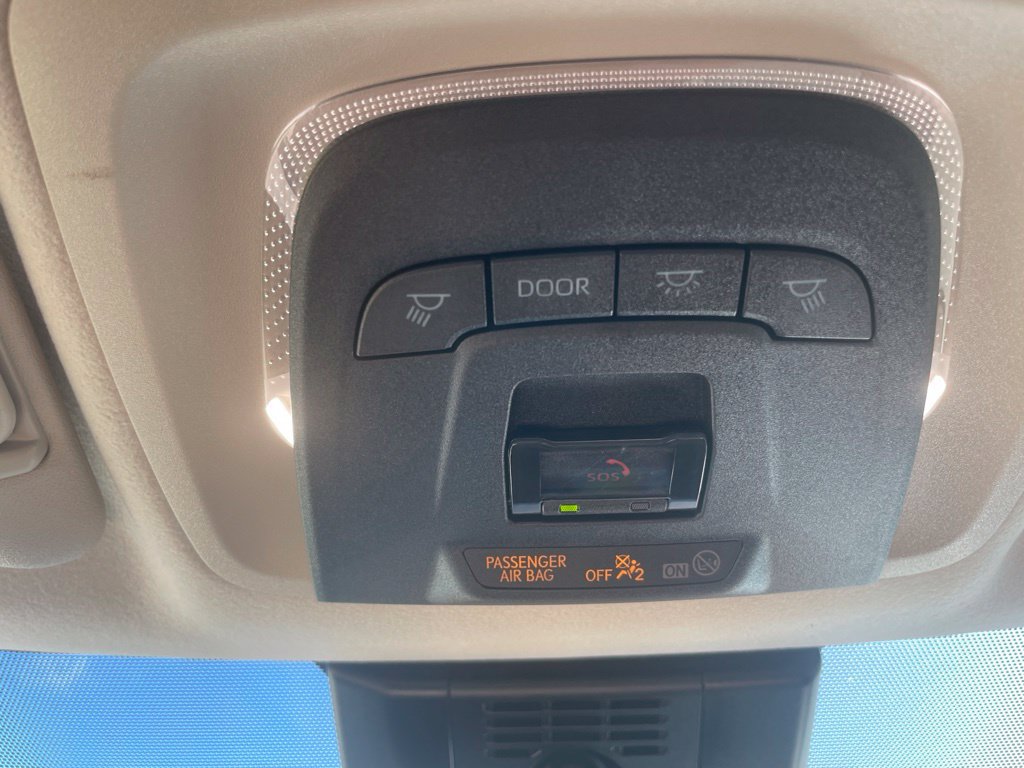 Used 2025 Toyota Corolla LE FWD image 24