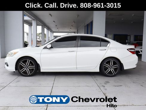 Used 2017 Honda Accord Sport Special Edition image 2
