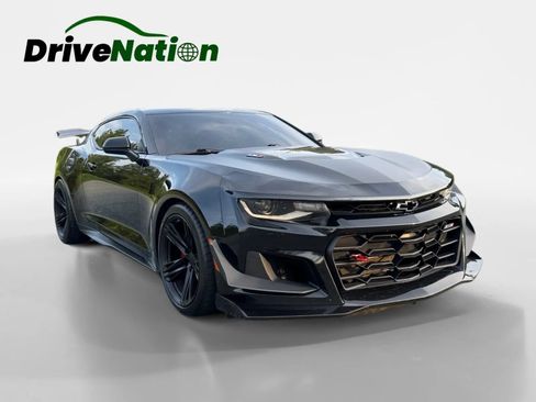 Used 2021 Chevrolet Camaro ZL1 RWD image 3
