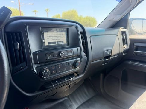 Used 2018 Chevrolet Silverado 1500 W/T w/ Special Service Package AWD/4WD image 22