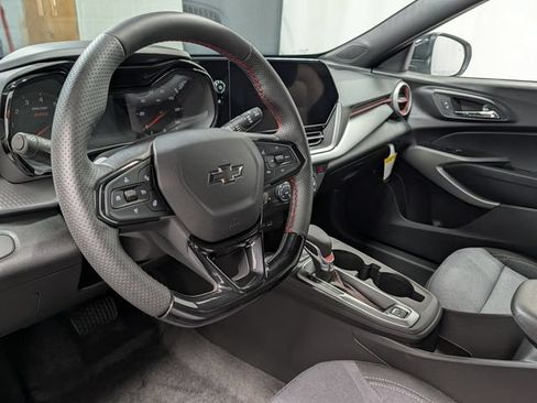 New 2026 Chevrolet Trax RS w/ Sunroof Package FWD image 17