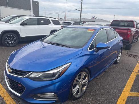 Used 2017 Chevrolet Cruze Premier w/ RS Package image 14