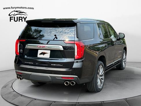 Used 2021 GMC Yukon Denali w/ Denali Premium Package AWD/4WD image 3