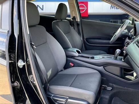 Used 2019 Honda HR-V LX image 26
